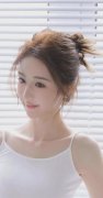 汉子把本人的坤坤放正在女人的坤坤